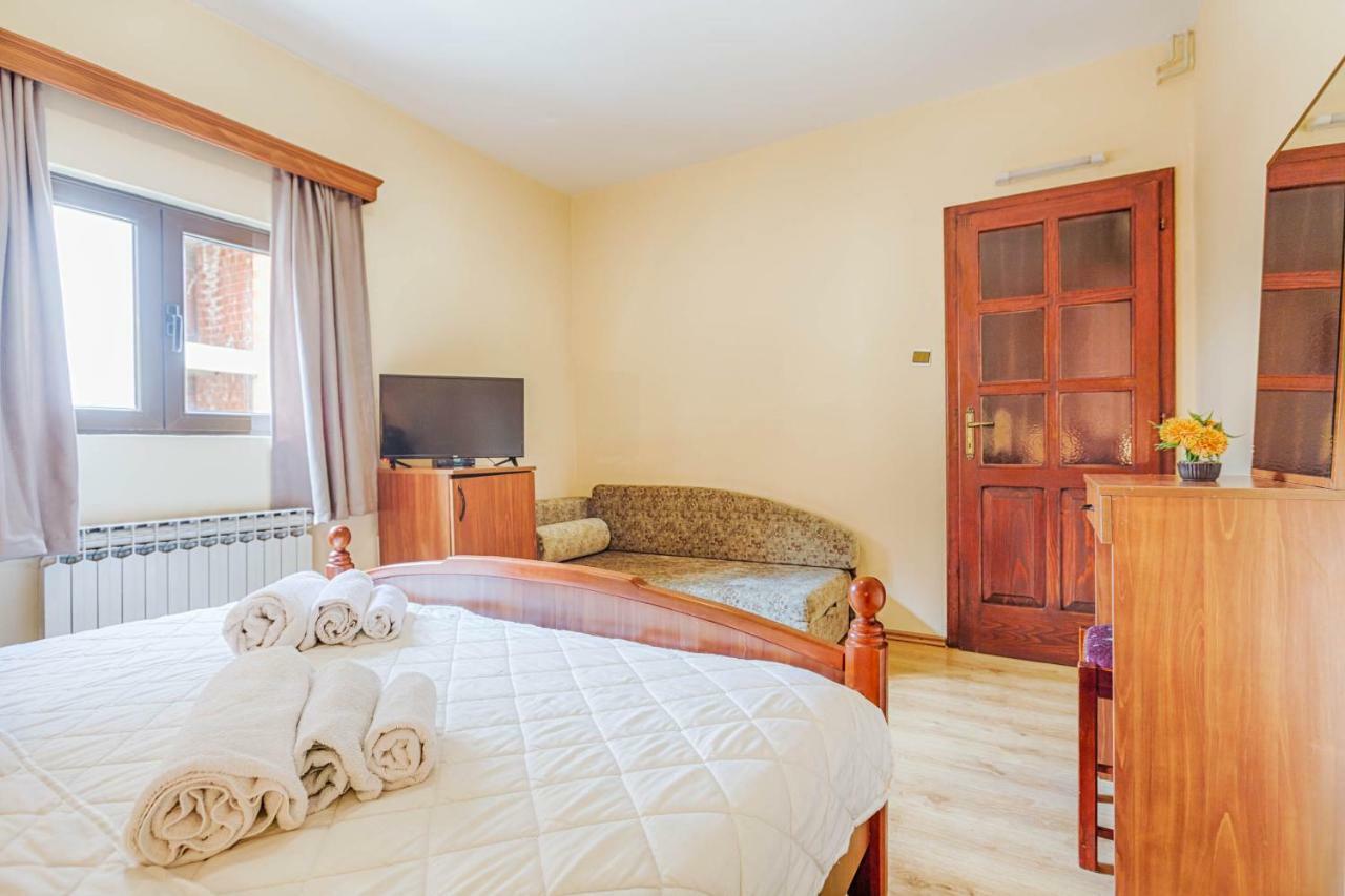 Mali Milocer Bay Accommodation Sveti Stefan Kültér fotó
